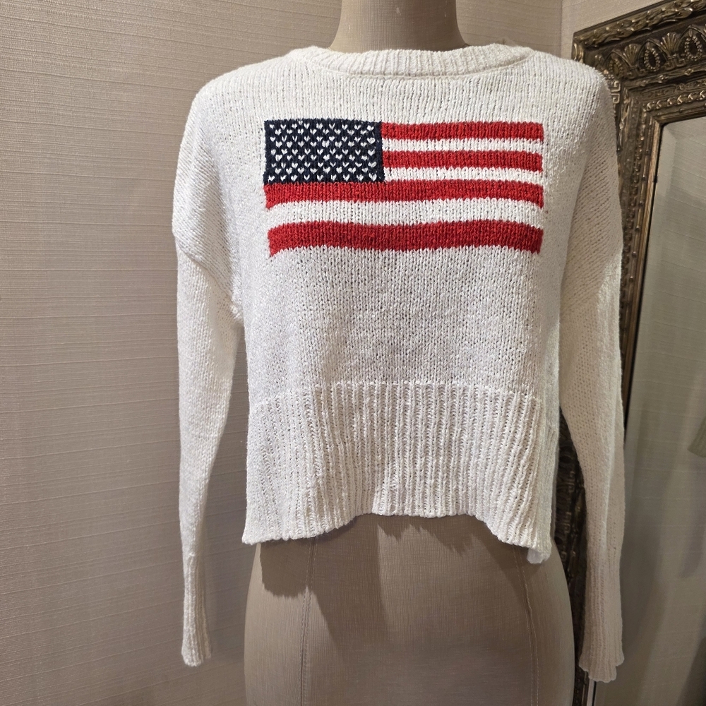 *NWOT - Moon & Madison Boutique - Ivory Sweater w/ USA Flag Design. Sz XS